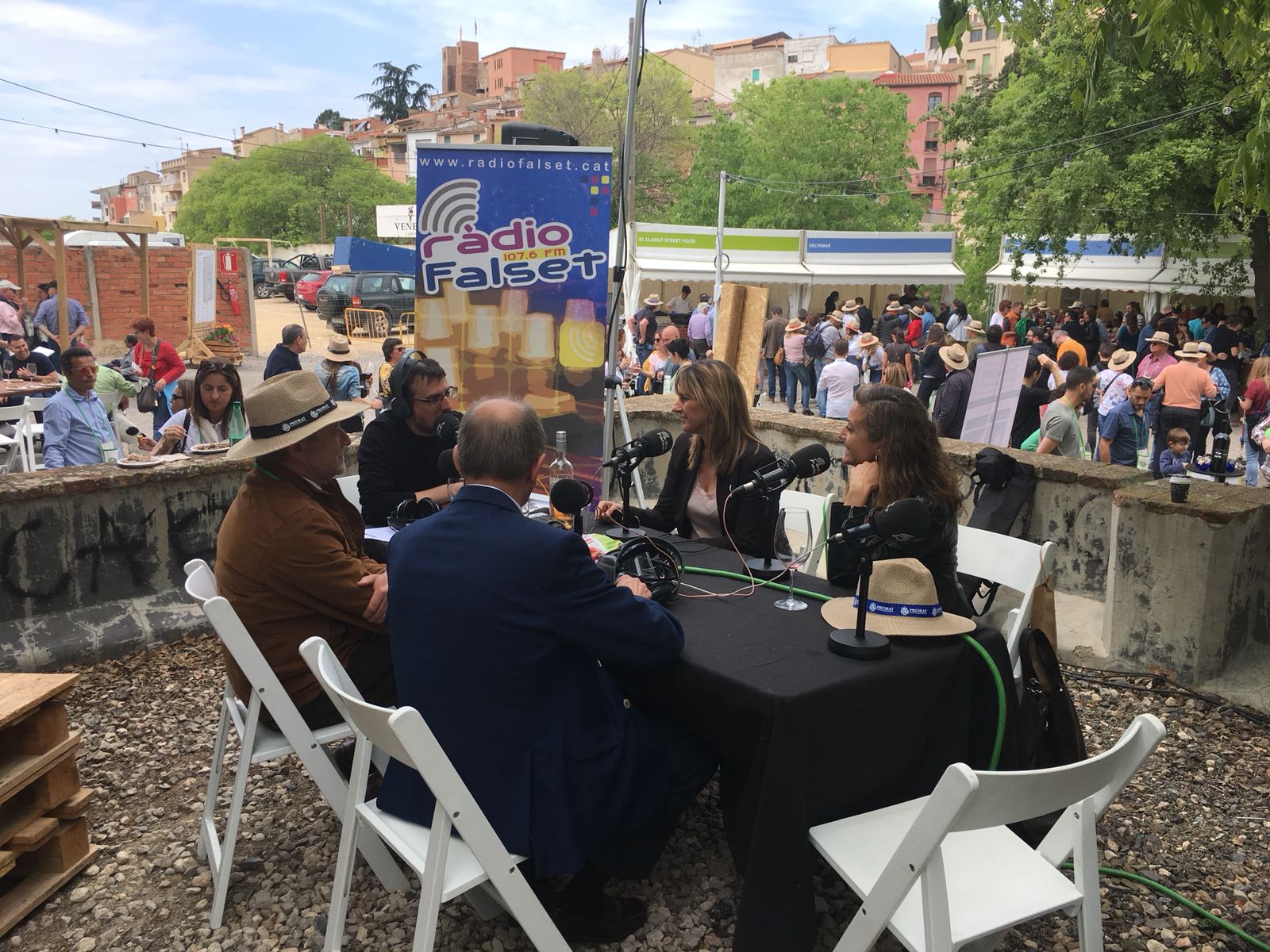 71DE5971 7E30 4381 9A57 70573C2B3A1C