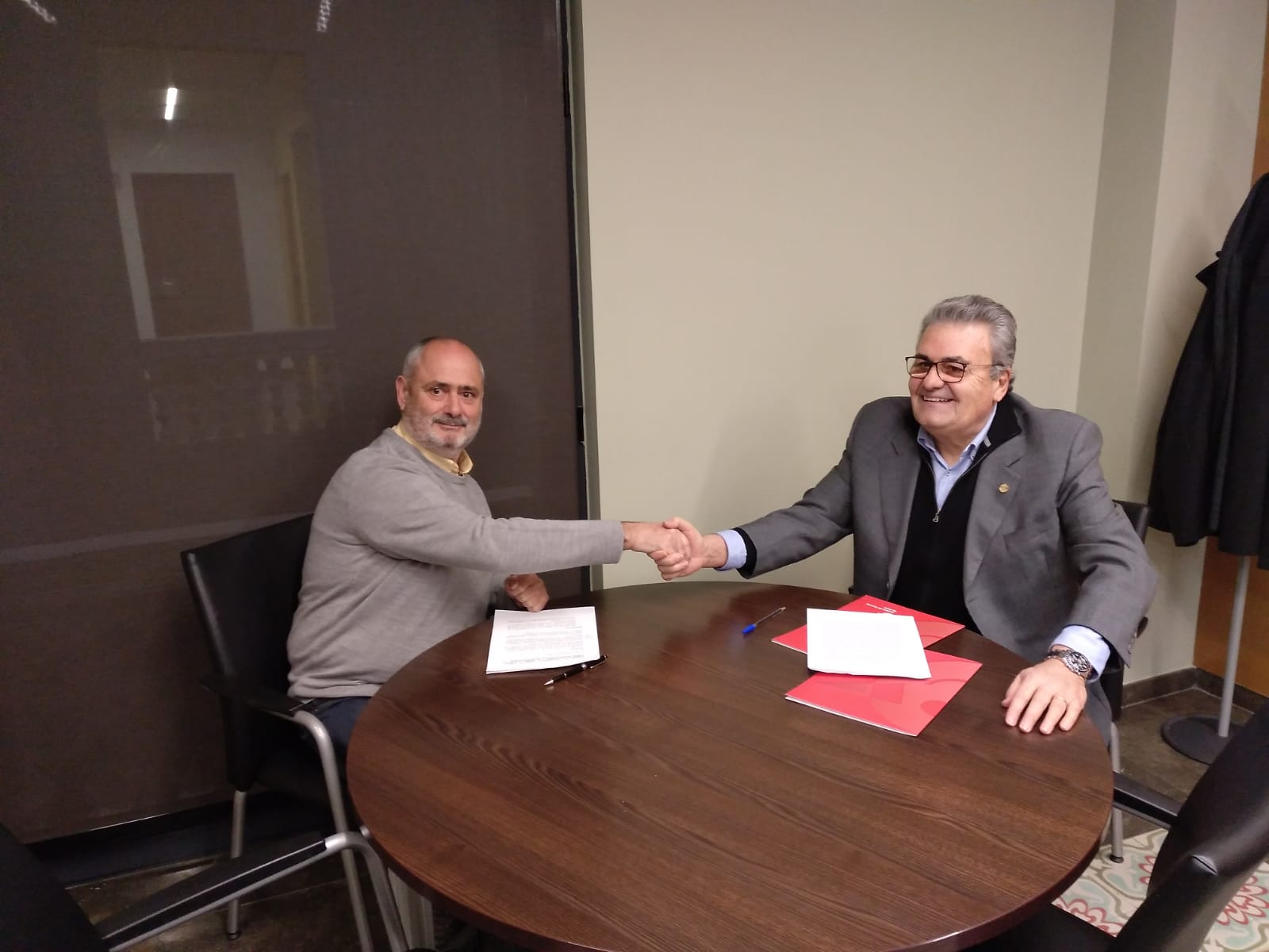 e35d899c 0034 421b bfd3 e5d79ffb8a50